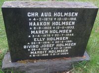 135. Øivind Holmsen gravminne.jpg