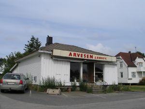 Østfold, Onsøy - Arvesens Kolonial (Lervik).JPG