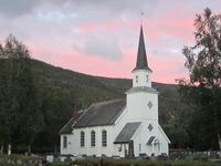 Grane kirke, fotografert i 2017. Foto: Olve Utne