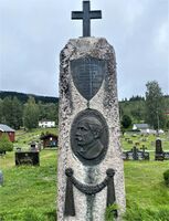 Christian Skredsvigs gravminne ved Eggedal kirke. Foto: Stig Rune Pedersen