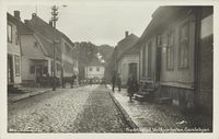 Graffgården (til venstre) i 1920-30.