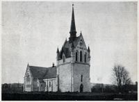 Eidsberg kirke på foto fra boka Gamle norske kirker av Wladimir Moe, utgitt 1922.