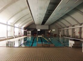 Svømmehallen fra 1974. Foto: Palickap (2018).