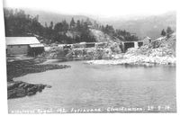 Glomsdammen 1914. Til venstre er Glomfoss bruk. Foto: Arendal Fossekompani (1914)