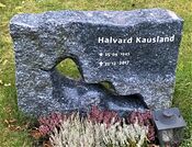 Jazzmusiker og offentlig tjenestemann Halvard Kauslands gravminne. Foto: Stig Rune Pedersen