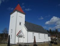 Hillestad kirke og kirkegård. Foto: Stig Rune Pedersen