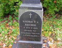 Sølvverksdirektør 1897-1909, Hjalmar Roscher (1859-1909), er gravlagt på Seminarkirkegården på Kongsberg. Foto: Stig Rune Pedersen