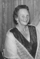 Ida Tronstad – en av veteranene i Steinkjer Damekor. Hun var med allerede da koret ble stiftet 29. oktober 1934 – og var en ivrig, samvittighetsfull og pålitelig sanger med godt utviklet ”sangerhumør”.