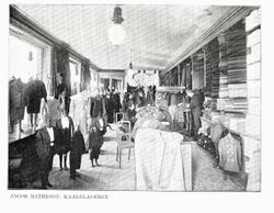 Fra Mathesons kåpelager. Foto: Det gamle og det nye Trondhjem, 1906