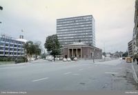 Philipsbygget (1956–1958), her bak Kinopaleet, revet 2000. Foto: Erling N. Christiansen/Oslo Museum (1964).