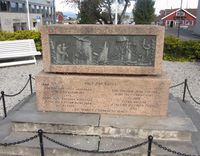 Krigsminnesmerke i sentrum av Holmestrand. Foto: Stig Rune Pedersen