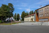 Prinsdal skole slik det framstår i 2021 etter de siste utbyggingene. Foto: Leif-Harald Ruud
