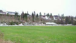 Fotballbanen til Nærsnes og Åros Idrettsforening (NÅIF).