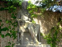 Statue av Niels Henrik Abel utenfor huset som bærer hans navn på Blindern. Foto: Stig Rune Pedersen