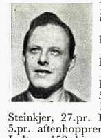 Tekniker Erland Paulsen, f. 1922 i Vestre Bærum. Hopp. Foto: Ranheim: Norske skiløpere