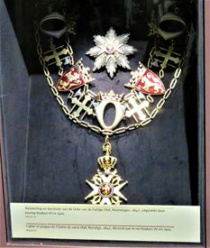 Storkorset av St. Olavs Orden, gitt av kong Haakon VII til kong Albert I av Belgia i 1910, slik det er utstilt på militærmuseet i Brussel. Foto: Stig Rune Pedersen (2024)