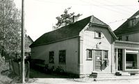 Strømmen Postkontor var i Hoberggården, Strømsveien 52 fra 1921 til 1948.