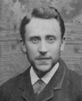 1895: Johan Petter Tønne fra Sparbu, lagets andre formann. Han var formann i Trondhjems fylke av D.N.T. gjennom flere år.