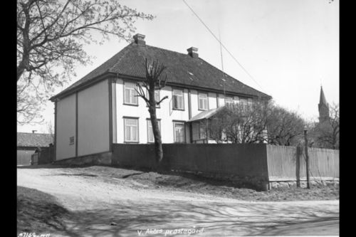 Nedre Blindern, Blindernveien 11 i 1939. Bygningen var da prestegård for Vestre Aker. Foto: Anders Beer Wilse
