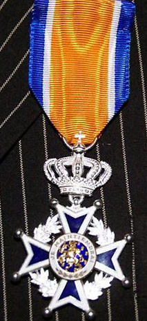Oranje-Nassau-ordenen ridder.jpg