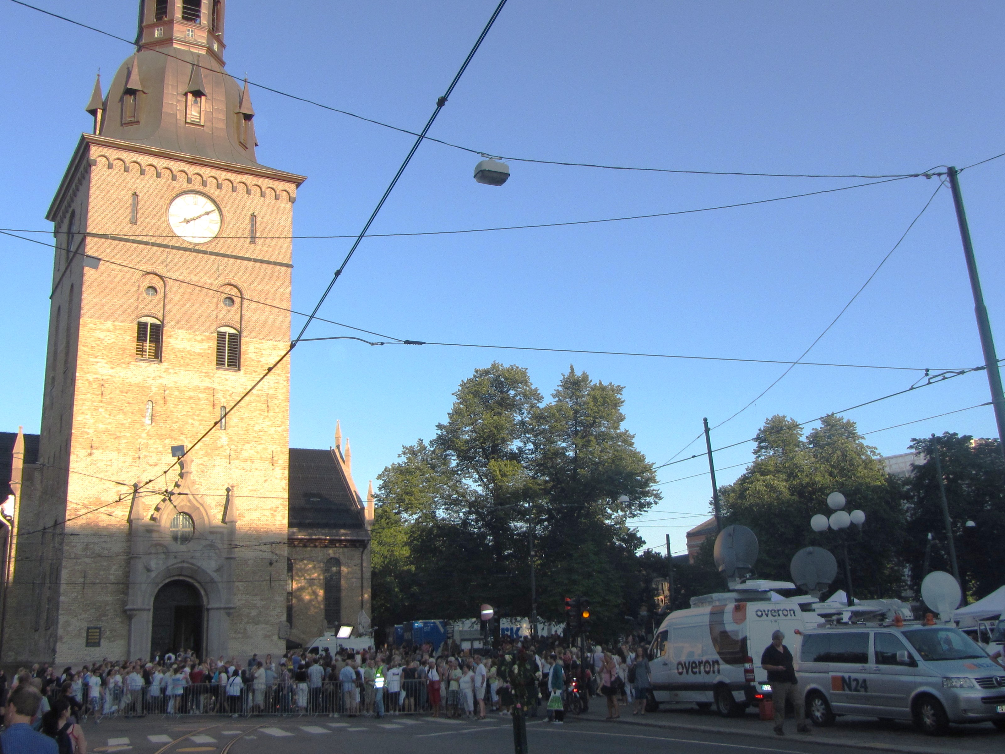 Stortorget og Oslo domkirke juli 2011 etter terrorhendelsene