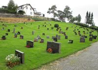 Motiv fra kirkegården ved Ålgård gamle kirke. Foto: Stig Rune Pedersen (2016)