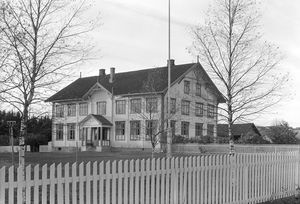 Årengen skole 1943.jpg