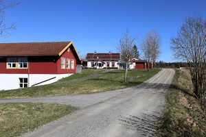 Ås Sutterholveien 260421.JPG