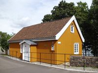 Munchs hus i Åsgårdstrand har adresse Edvard Muncgs gate 25. Foto: Tine.wv/Wikimedia Commons