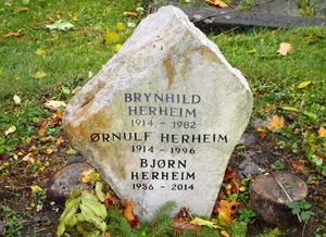 Ørnulf Herheim gravminne Oslo.jpg