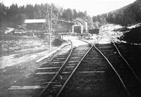 Østmorksaga lå ved sørenden av Losbysporet. Foto fra 1930: Lørenskog Historielag.