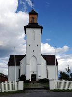 Fiskum kirke i dag. Inngangspartiet