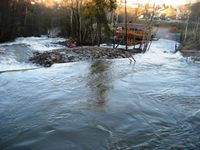 Øvre møllefoss mot nedre møllefoss og Strømmensaga.