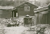 117. Øygarden, Oppland - Riksantikvaren-T123 01 0103.jpg