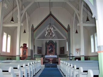 0466 Gullstein krk inne front.jpg