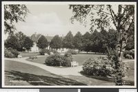 170. 08. Fredrikstad. Jernbaneparken. - no-nb digifoto 20151028 00198 bldsa PK06570.jpg