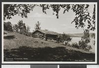 172. 1006 Oplandenes Folkemuseum, Hamar. Tømmerkoie - no-nb digifoto 20150730 00153 bldsa PK25893.jpg