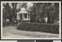 409. 1078. Moss, Parken med Musikpavlionen. - no-nb digifoto 20150227 00154 bldsa PK30474.jpg