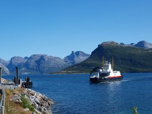 10971 BF Bogoy (Bodo) paa Mistfjorden.jpg
