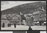 473. 110 Bergen. Nedre Torvet - no-nb digifoto 20160125 00183 bldsa PK19773.jpg