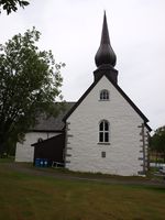 Kirken sett fra øst. Foto: Olve Utne (2009).