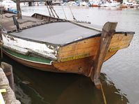 «Sara Kjerstine». Jekter er plattgattere, hvilket vil si at de har flatt akterspeil. Foto: Olve Utne (2009).