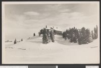 117. 123 Sjusjøens Turisthytte pr. Lillehammer - no-nb digifoto 20150813 00003 bldsa PK26168.jpg