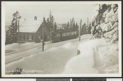 Lia/Voksenlia stasjon. Fotograf ukjent/Nasjonalbibliotekets bildesamling