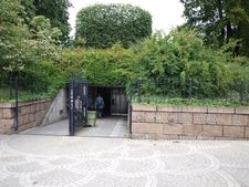 Inngangen i Parkveien / Henrik Ibsens gate. Foto: Olve Utne (2009)