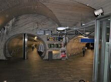 Gangene mot stasjonen fra inngangen i Parkveien / Henrik Ibsens gate. Foto: Olve Utne (2009)