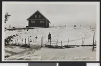 På ski ned fra Blankvannsbråten. Foto: Nasjonalbiblioteket (1917–1923).