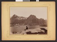 27. 14. Svolvær i Lofoten - no-nb digifoto 20140307 00035 bldsa fFA00119.jpg