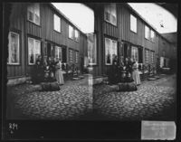 460. 140 ny. Christian Henriksen med Familie - NB bldsa OTO0198 A.jpg