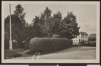 306. 1511 Parti ved Løten Station - no-nb digifoto 20150803 00187 bldsa PK28648.jpg